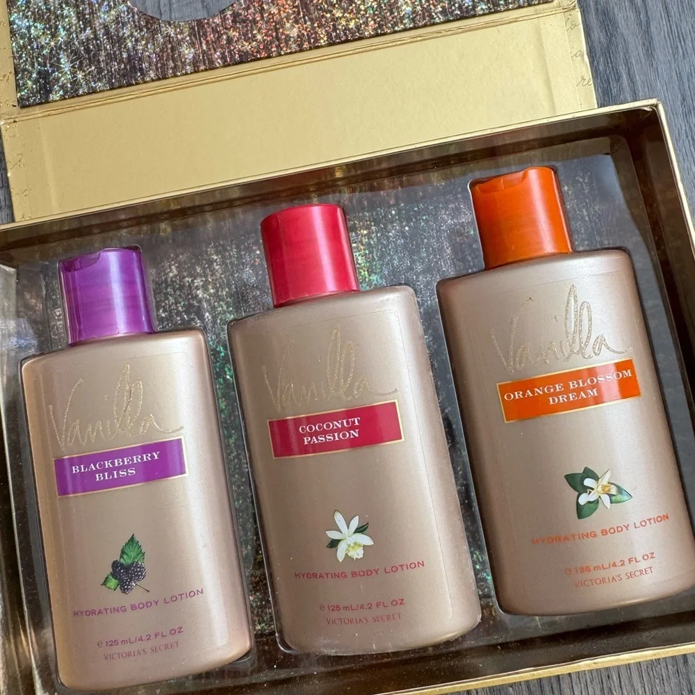 Victoria’s Secret Rare Vanilla Lotion Set of 3 with Collector Box